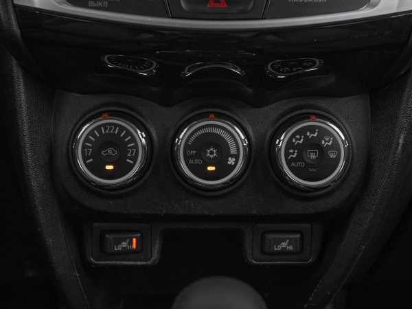Mitsubishi ASX, I Рестайлинг фото №19