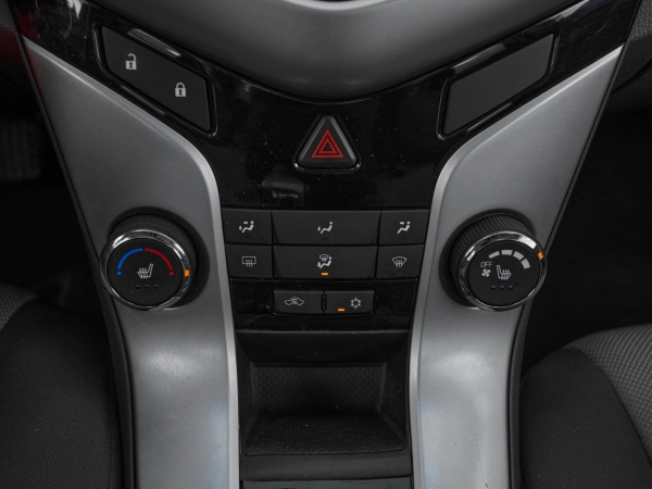 Chevrolet Cruze, I фото №11