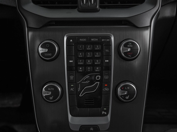 Volvo V40 Cross Country, I фото №17