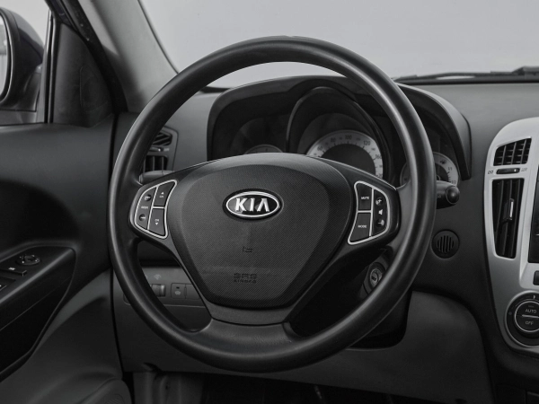 Kia Ceed, I фото №10