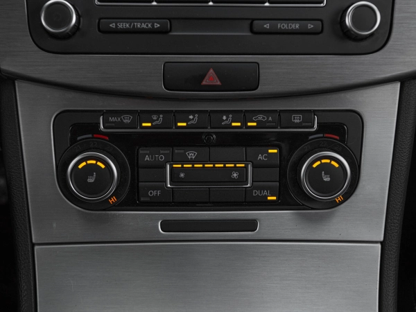 Volkswagen Passat, B7 фото №18