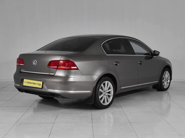 Volkswagen Passat, B7 фото №6