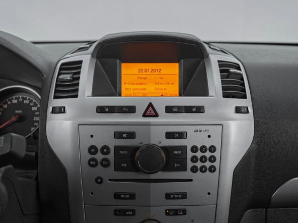 Opel Zafira, B Рестайлинг фото №15