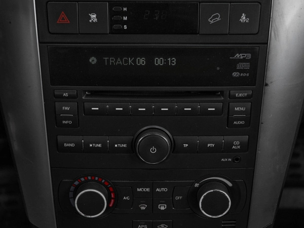 Chevrolet Captiva, I фото №17