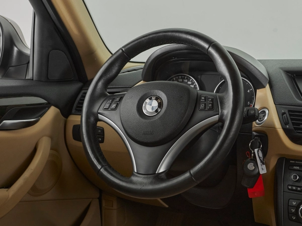 BMW X1, I (E84) фото №10