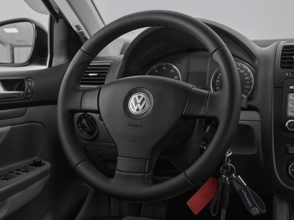 Volkswagen Jetta, V фото №10