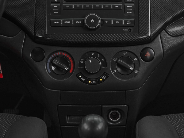 Chevrolet Aveo, I Рестайлинг фото №13