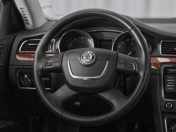 Skoda Superb, II фото №10