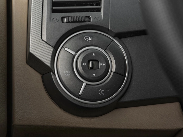 SsangYong Kyron, I Рестайлинг фото №14