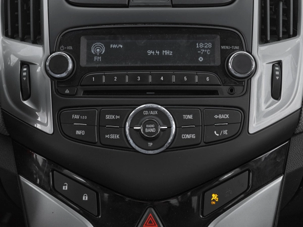 Chevrolet Cruze, I Рестайлинг фото №14