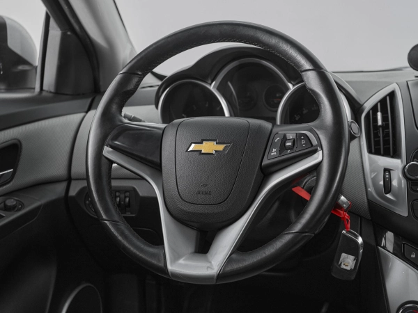 Chevrolet Cruze, I Рестайлинг фото №9