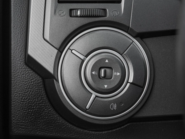 SsangYong Kyron, I Рестайлинг фото №13