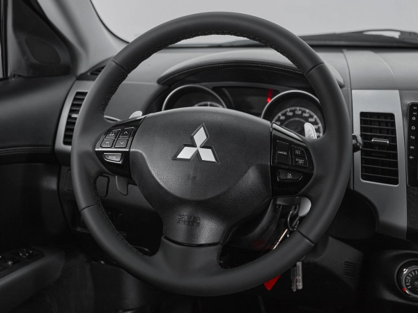 Mitsubishi Outlander, II Рестайлинг фото №10