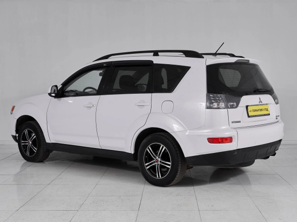 Mitsubishi Outlander, II Рестайлинг фото №4