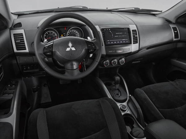 Mitsubishi Outlander, II Рестайлинг фото №7