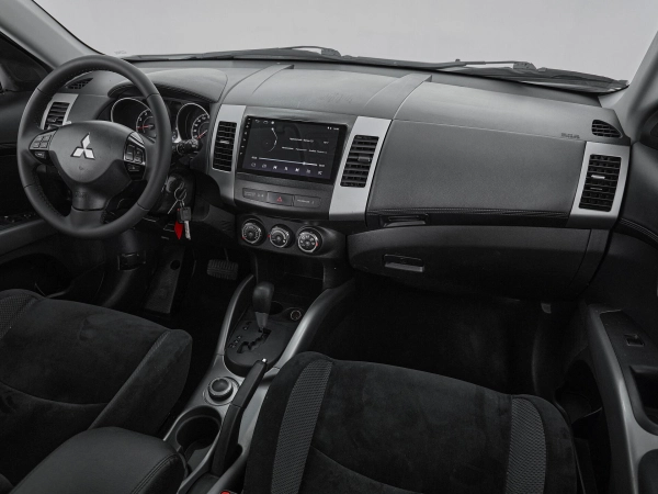 Mitsubishi Outlander, II Рестайлинг фото №9