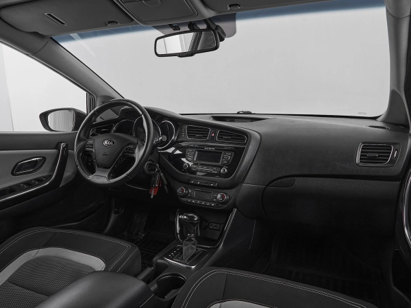 Kia Ceed, II фото №9