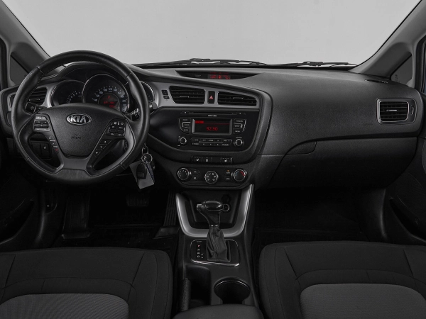 Kia Ceed, II фото №8
