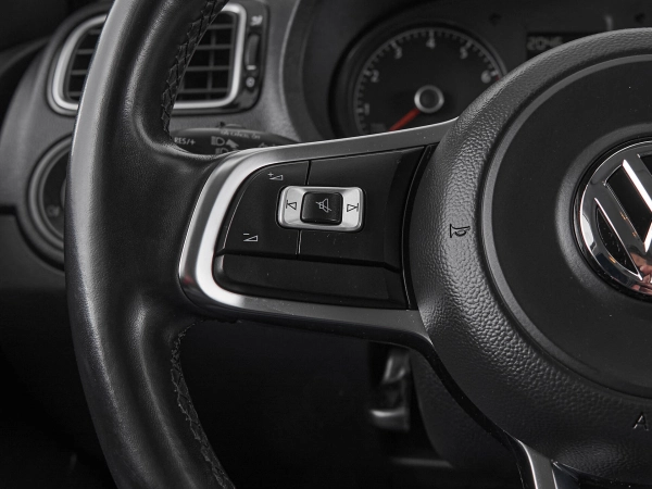 Volkswagen Polo, V Рестайлинг фото №10
