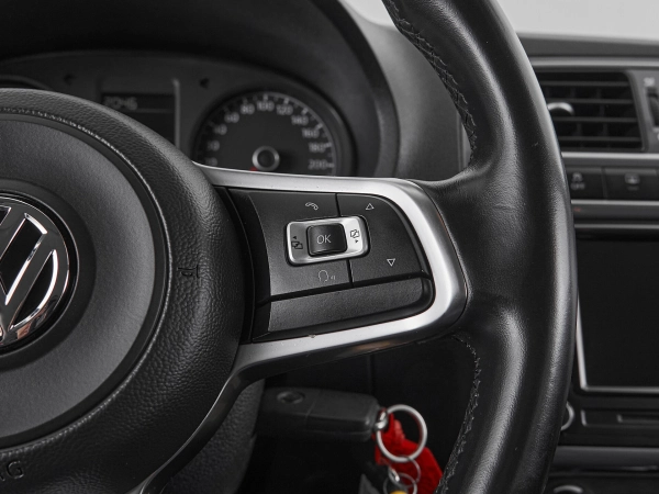Volkswagen Polo, V Рестайлинг фото №11