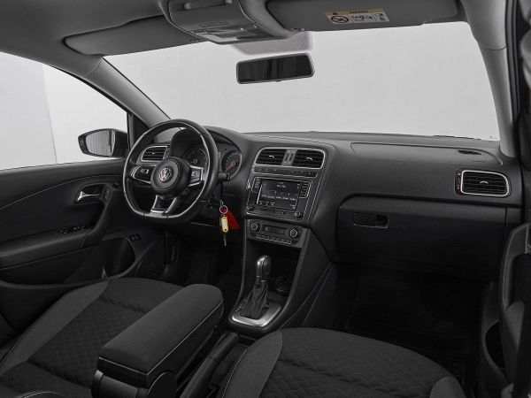 Volkswagen Polo, V Рестайлинг фото №8