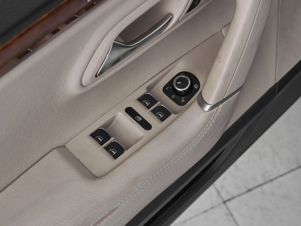 Volkswagen Passat CC, I фото №12
