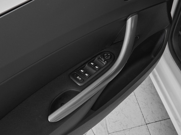 Peugeot 308, I фото №11