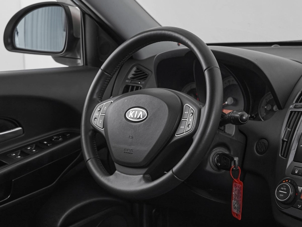 Kia Ceed, I фото №10