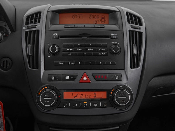 Kia Ceed, I фото №15