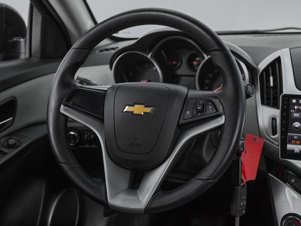 Chevrolet Cruze, I Рестайлинг фото №10
