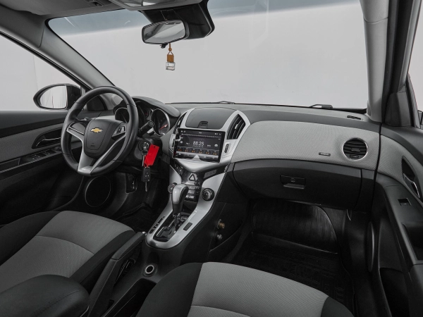 Chevrolet Cruze, I Рестайлинг фото №9