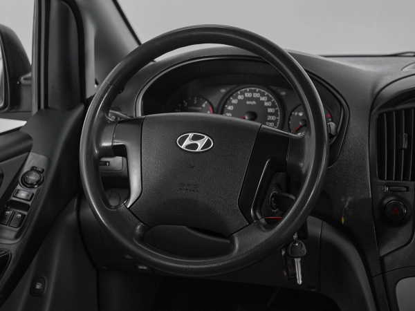 Hyundai Grand Starex, I фото №10