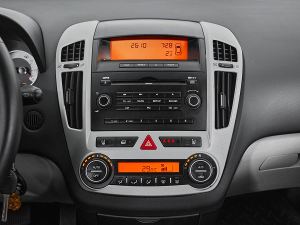 Kia Ceed, I фото №13