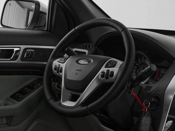 Ford Explorer, V фото №10