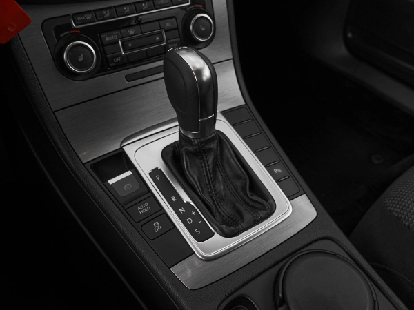 Volkswagen Passat, B7 фото №18