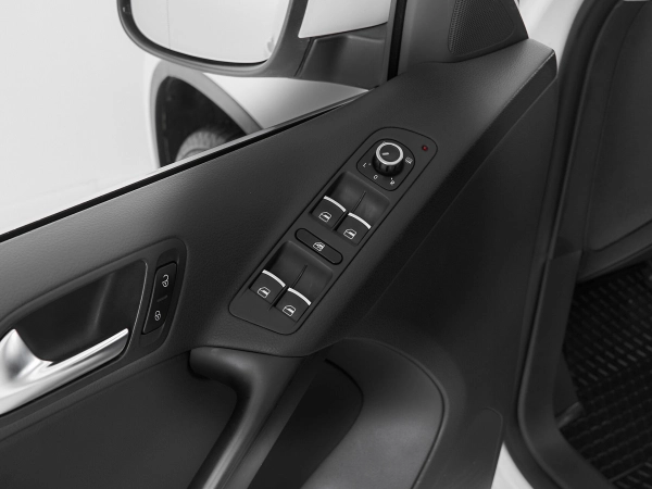 Volkswagen Tiguan, I фото №13