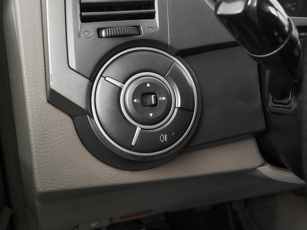 SsangYong Kyron, I Рестайлинг фото №12