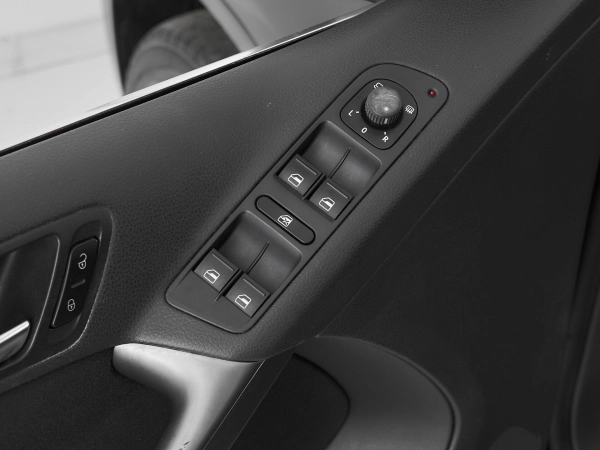 Volkswagen Tiguan, I фото №12