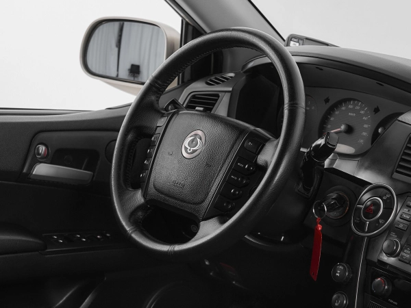 SsangYong Kyron, I Рестайлинг фото №10