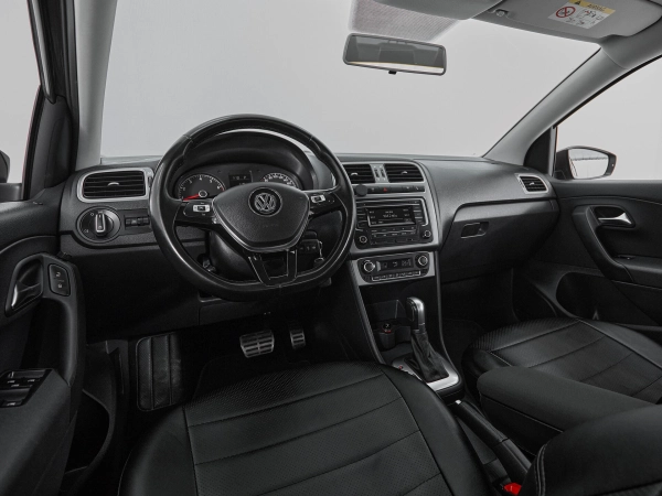 Volkswagen Polo, V Рестайлинг фото №7