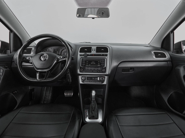 Volkswagen Polo, V Рестайлинг фото №8