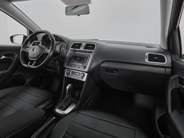 Volkswagen Polo, V Рестайлинг фото №9