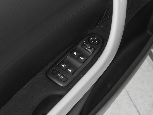 Peugeot 308, I фото №10