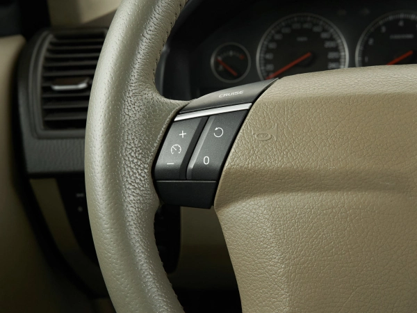 Volvo XC90, I Рестайлинг фото №11