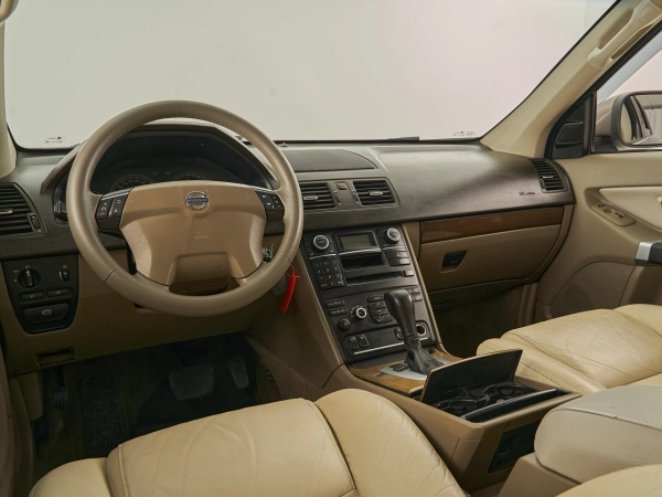 Volvo XC90, I Рестайлинг фото №7