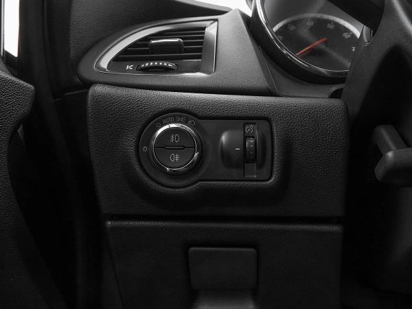Opel Astra, J фото №14