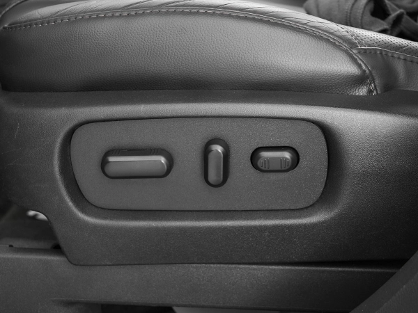 Ford Explorer, V фото №14