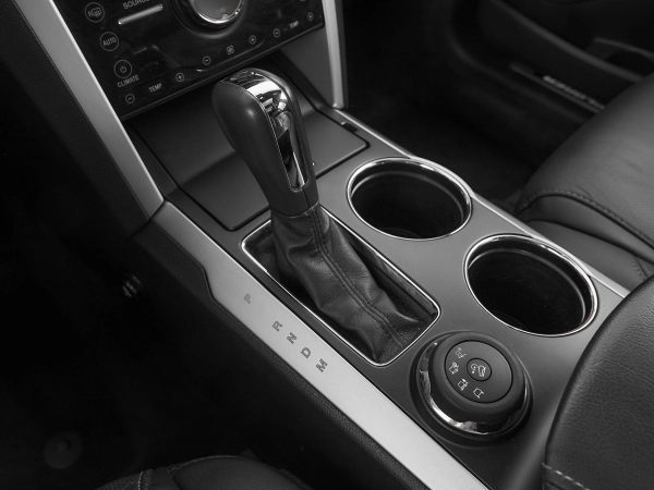 Ford Explorer, V фото №19
