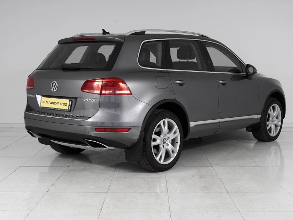 Volkswagen Touareg, II фото №6