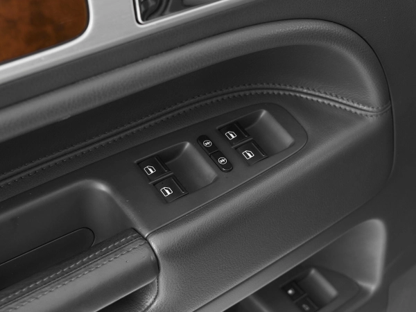 Volkswagen Touareg, I Рестайлинг фото №13
